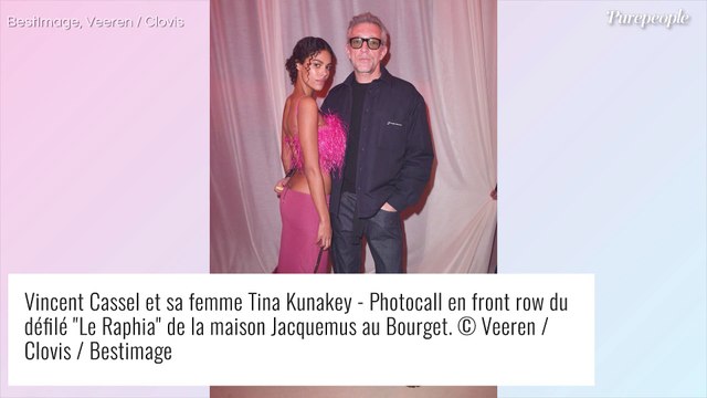 Tina Kunakey les fesses à l'air dans un bikini string, Vincent Cassel sous le charme de sa petite crevette