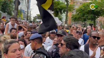 O Rei move o mundo - Grande movimentação nas ruas de Santos