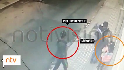 "Con cuchillo en mano": Dos delincuentes atracaron a una mujer delante de su pequeña hija