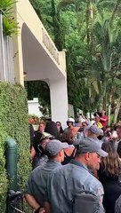 Chegada do corpo do rei PELÉ para o sepultamento no Memorial, em Santos (SP)