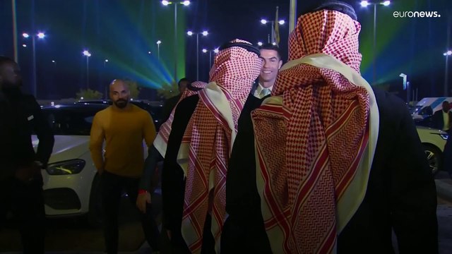 كاشفًا عن عروض أخرى.. رونالدو بحفل تقديمه في نادي النصر: أنا فريد من نوعي