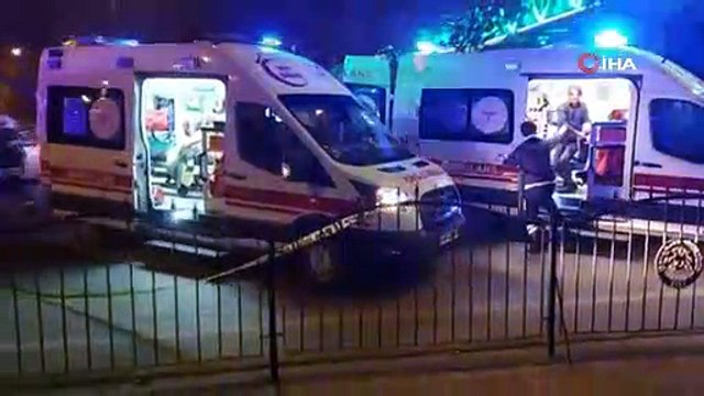 Otomobilin çarptığı midibüs yan yattı: Çok sayıda yaralı var