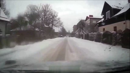 Les jours de neige, toujours se méfier des luges et des enfants