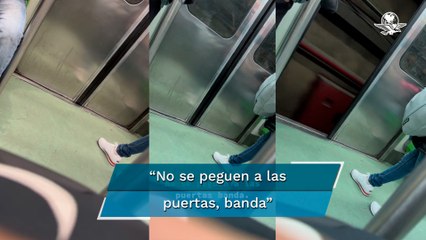 Se abren las puertas del Metro a medio camino entre estaciones