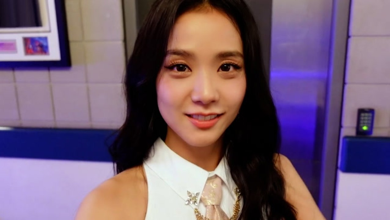 Jisoo Of BlackPink Confirms Upcoming Solo Album & Launches New YouTube Channel | Billboard News