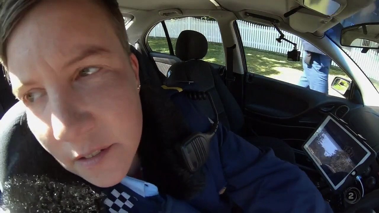 Wellington Paranormal - Se1 - Ep03 - 70s Ghosts HD Watch