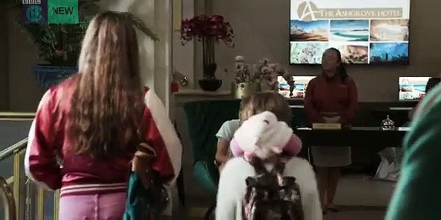 Creeped Out - Se2 - Ep04 - The Many Place HD Watch