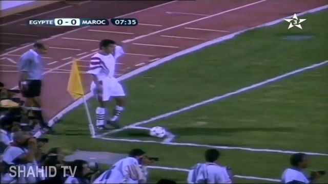 الشوط الاول من مباراة _ مصر و المغرب 1_1 تصفيات امم افريقيا بوركينا فاسو 1998م