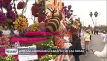 Admiran Carrozas Del Desfile De Las Rosas