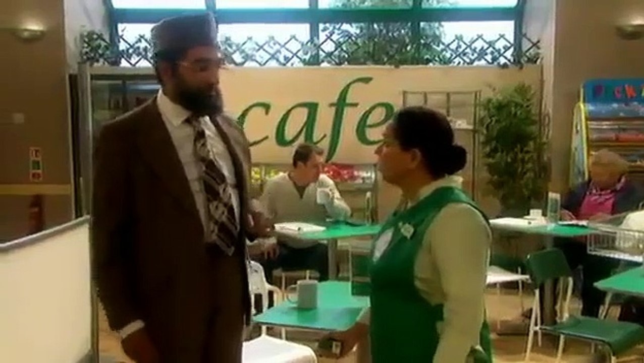 Citizen Khan - Se3 - Ep03 - Aunty Noor HD Watch