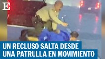 Un recluso se tira por la ventana desde la patrulla de policía| El País