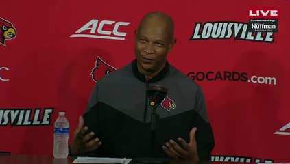 Télécharger la video: Louisville HC Kenny Payne Postgame Presser vs. Syracuse (1/3/23)