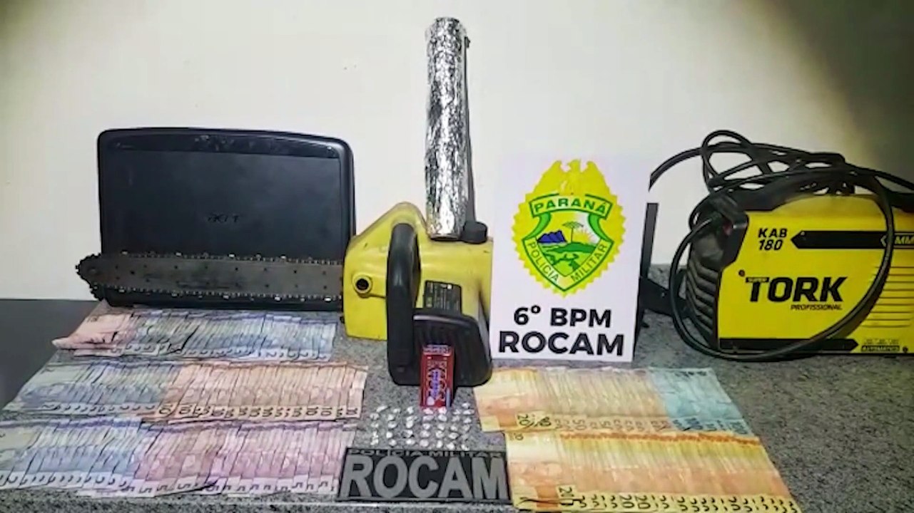 Celulares e objetos são recuperados em ponto de tráfico e aguardam proprietários na delegacia