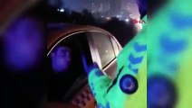 Kaldırımdan ilerleyen taksi şoförü, scooter kullanan kadına çarptı