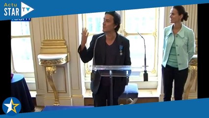 "Tu es coincée" : La demande en mariage filmée et applaudie d'Yvan Attal à Charlotte Gainsbourg