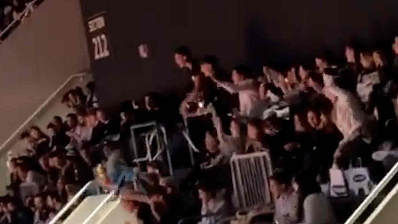 Troleo épico a Mbappé en Nueva York: fue a ver la NBA y le cantan "Muchachos"