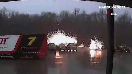 ABD’de aracın üzerine yıldırım düştü! İşte o anlar