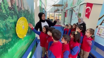 Elazığ'da çocuklar "Masalmatikevi"nde masal ve oyunla matematik öğreniyor