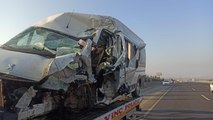 Ankara'da iki servis minibüsü çarpıştı 25 yaralı