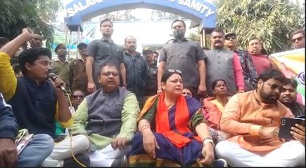 আবাস কেলেঙ্কারিতে সরব বিজেপি, আসানসোলে বিডিও অফিসে বিক্ষোভ অগ্নিমিত্রার|OneIndia Bengali