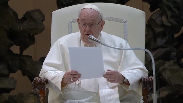 El papa Francisco elogia el pensamiento agudo y gentil de Benedicto XVI
