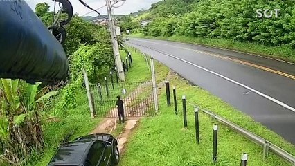 Policial militar reage a assalto e atinge suspeito na BR-101