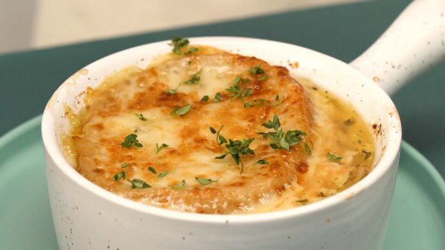 Rich and Simple French Onion Soup Recipe