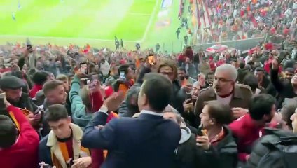 Ekrem İmamoğlu'na Galatasaraylı taraftarlardan yoğun ilgi