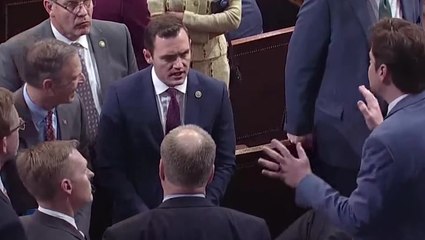 Republicans spotted lobbying members on House floor as McCarthy fails fourth vote