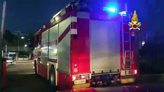 Isola Capo Rizzuto, in fiamme casa di località Marinella