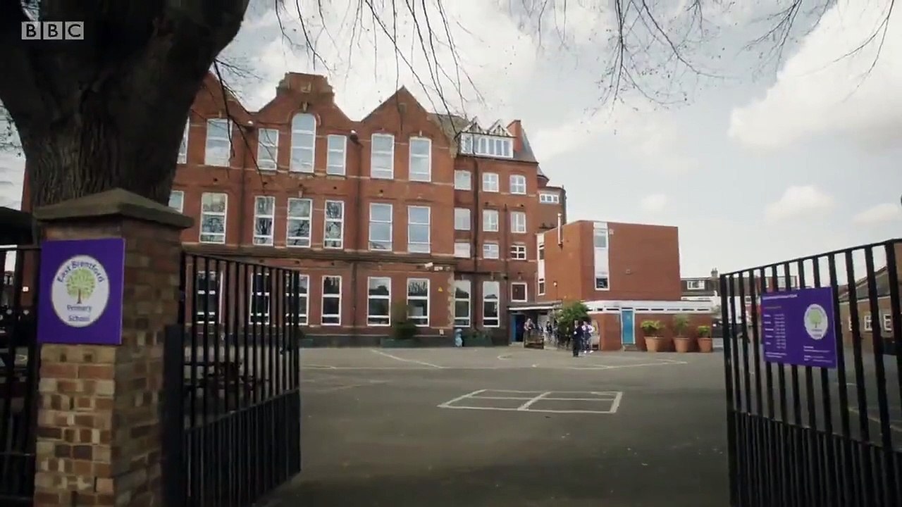 People Just Do Nothing - Se4 - Ep03 - War HD Watch