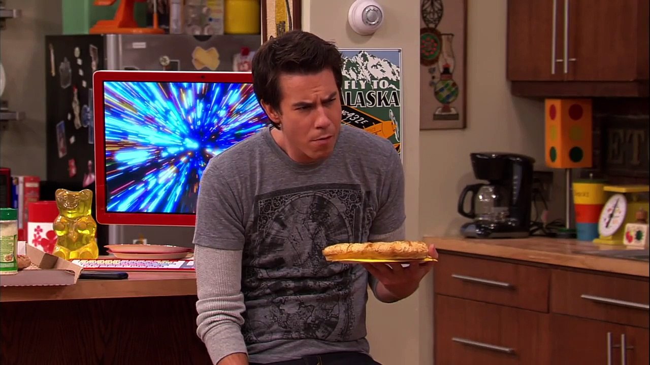 5 Minutes of Sam Puckett Being Lazy  iCarly Sam & Cat