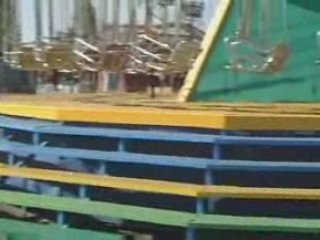 elle fait une chut terrible en velo