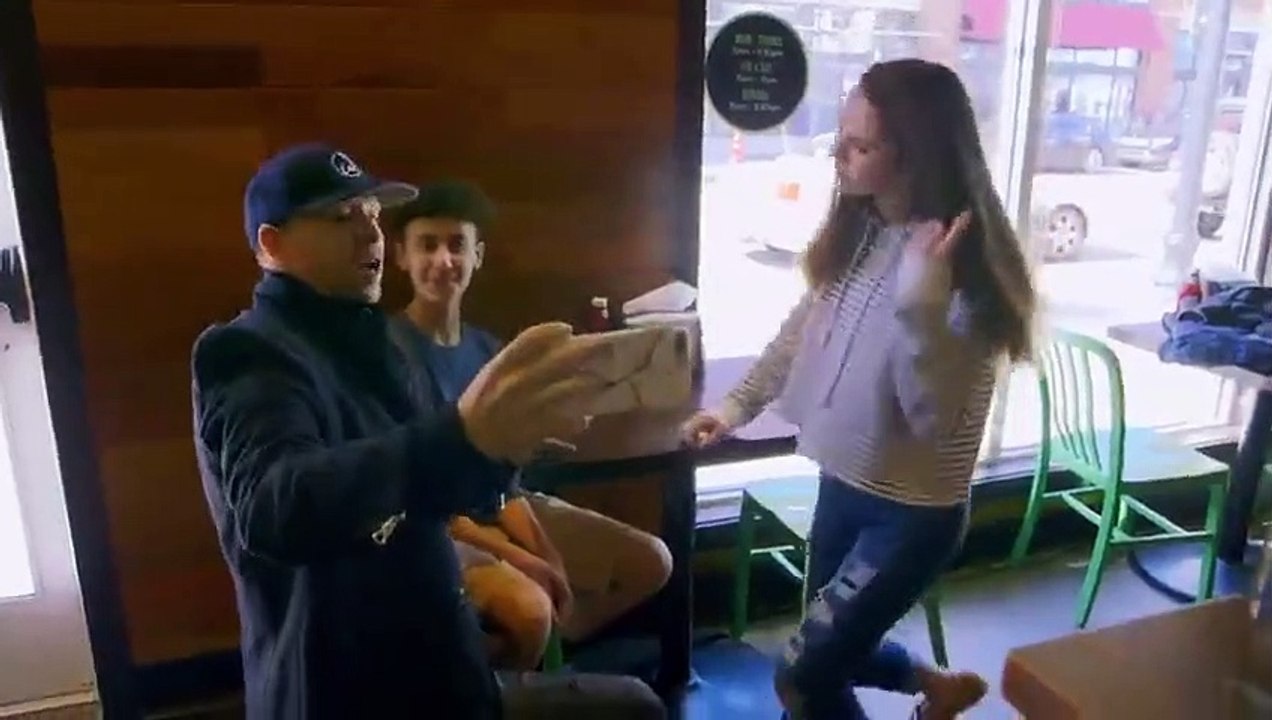 Wahlburgers - Se9 - Ep01 - Where's the Beef HD Watch