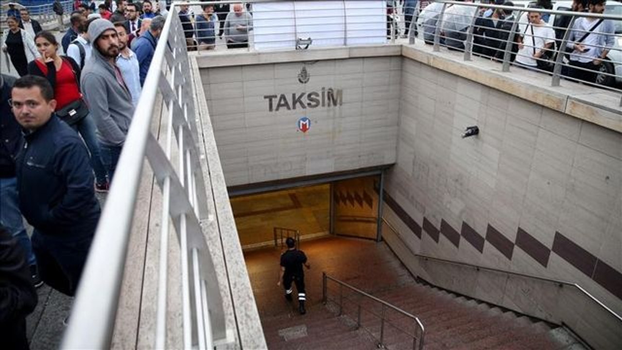 Taksim metrosu neden kapalı? Taksim metrosunda...