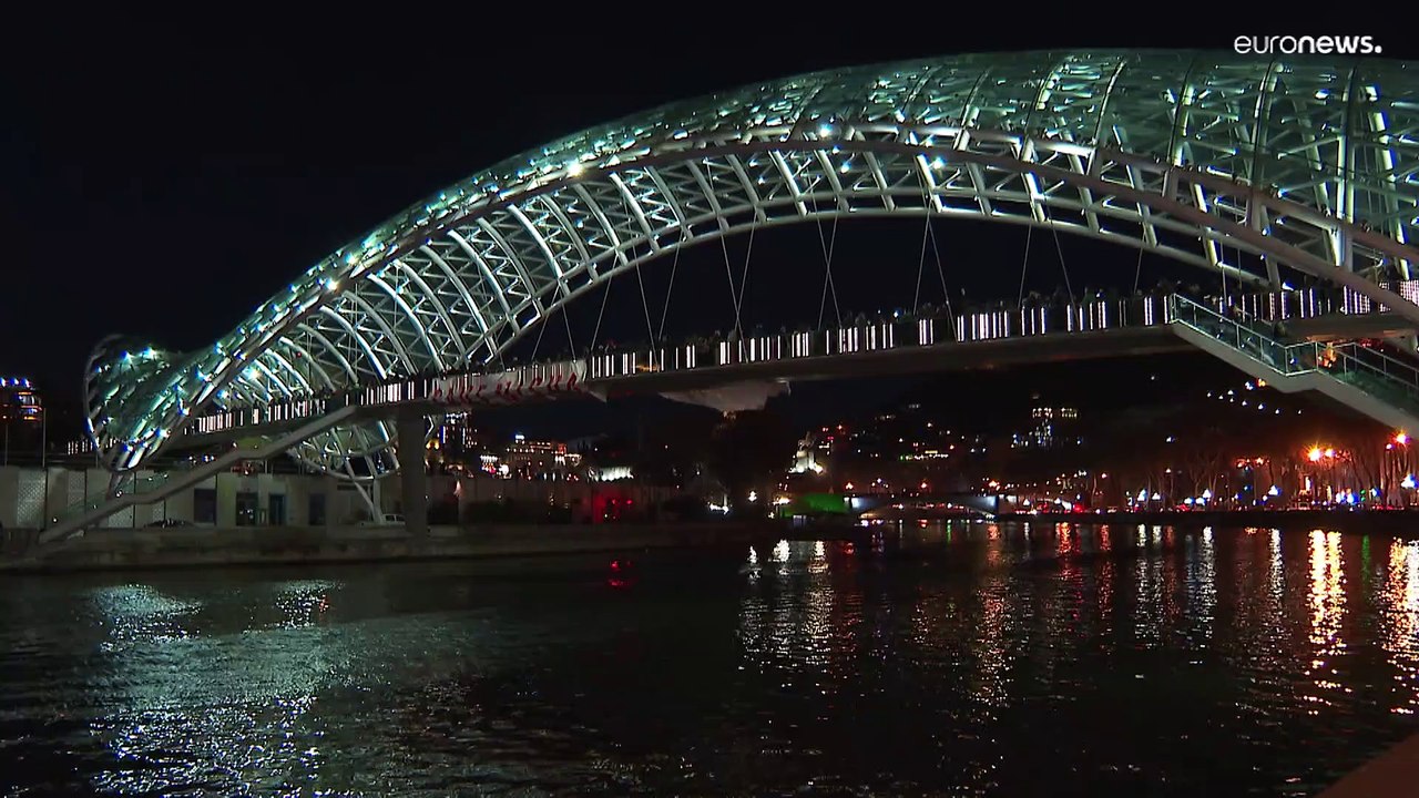 "Спасите Мишу!": в Грузии и других странах прошли акции в поддержку Саакашвили