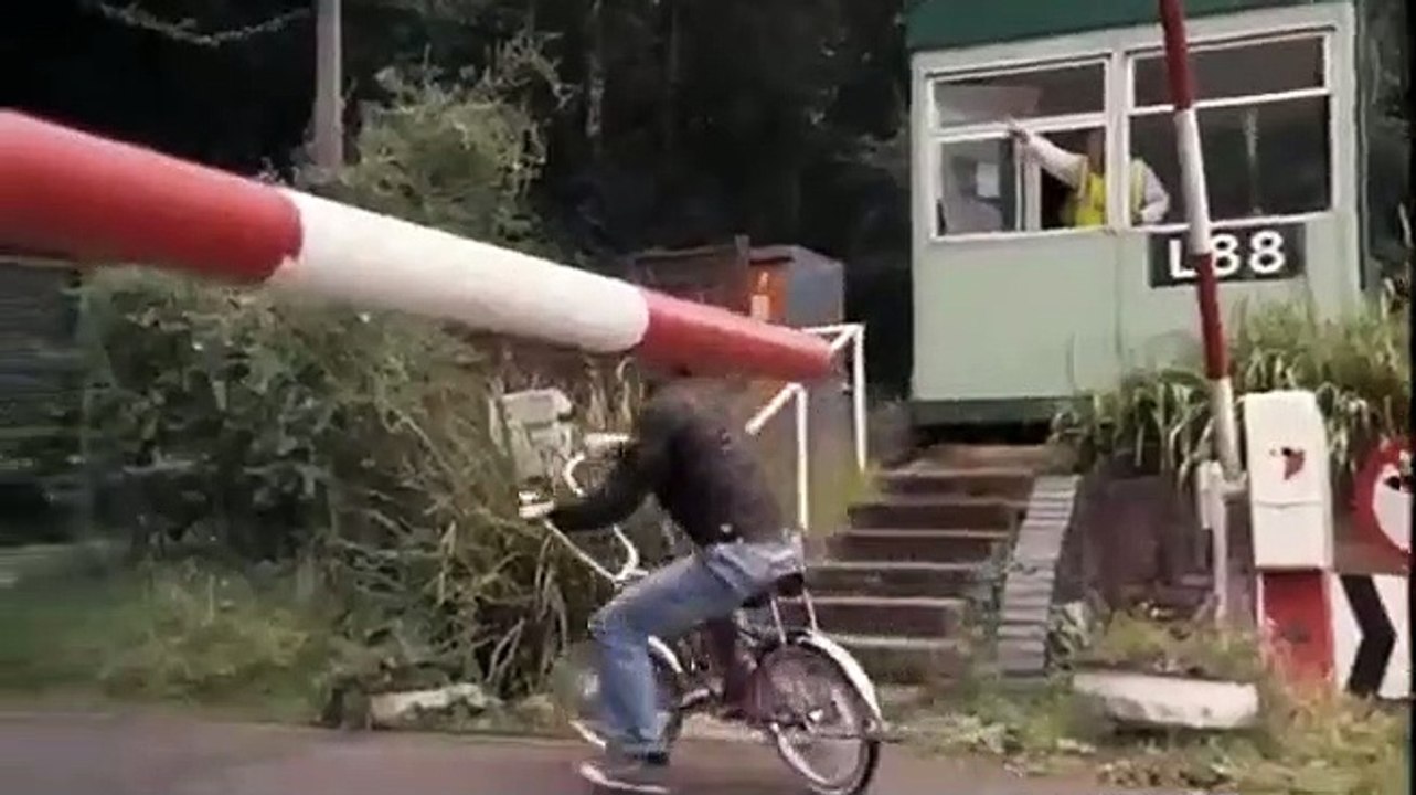 Primeval - Se3 - Ep08 HD Watch