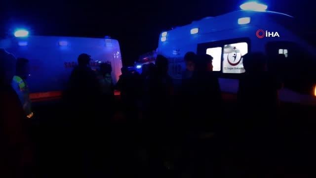 Kontrolden çıkan otomobil 30 metreden uçuruma yuvarlandı: 2 yaralı