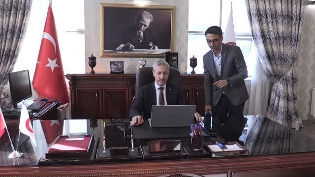 HATAY- HMKÜ Rektörü Prof. Dr. Veysel Eren, AA'nın Yılın Fotoğrafları nı oyladı