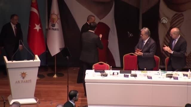 Cumhurbaşkanı Erdoğan: (AK Parti teşkilatına) Mevsim şartlarını dikkate alarak belki birazcık öne çekerek tarihini güncelleyeceğimiz 2023 seçiminin...