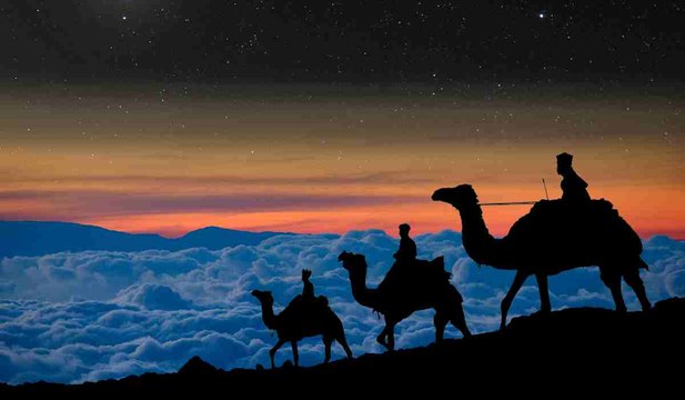 Los Reyes no solo llegan a España: cuatro tradiciones para recibir a Sus Majestades en otras partes del mundo