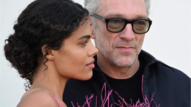 GALA VIDEO - Tina Kunakey enceinte de Vincent Cassel ? Une photo interroge, elle met les choses au clair !