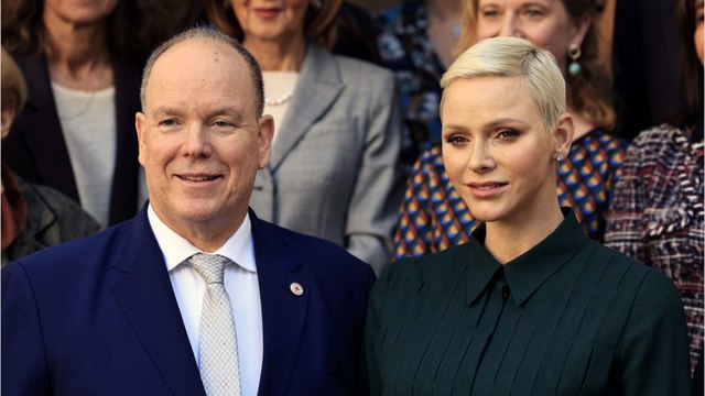 Voici - Albert et Charlène de Monaco en deuil : le couple uni aux obsèques de Mgr Barsi, ancien archevêque du Rocher