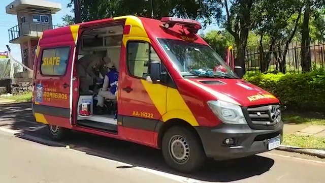 Ciclista fica ferido após sofrer queda na Rua da Lapa