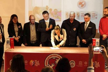 Selçuk'ta çocuklar için gıda dayanışması yola çıktı