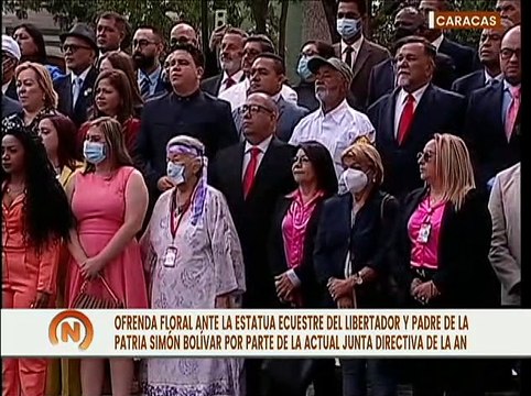 Parlamentarios de la AN rindieron honores con ofrenda floral al Libertador Simón Bolívar