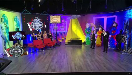 'Chelita' Garza sorprende con entallado vestido celeste