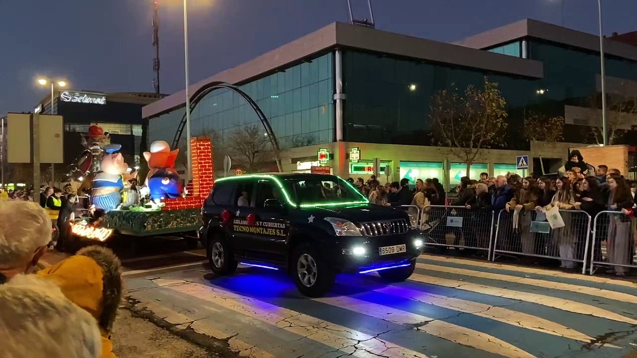 Los Reyes Magos reparten ilusión por nuevos caminos