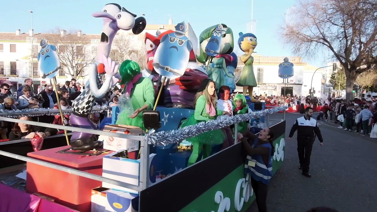 Córdoba rebosa de ilusión (y normalidad) con la cabalgata de los Reyes Magos