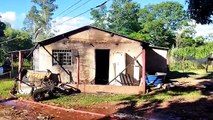 Bombeiros combatem incêndio em residência no Parque Jabuticabeiras